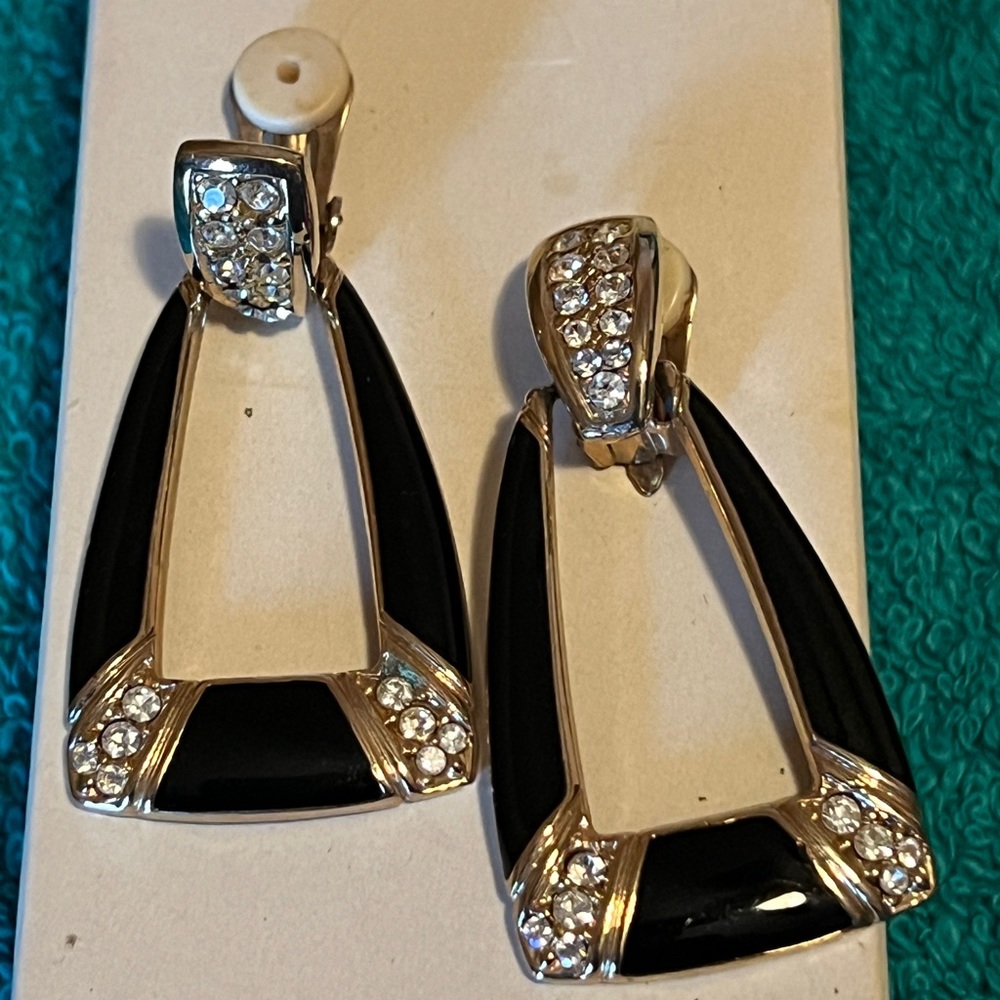 Vintage Gold Tone Rhinestone Dangle Clip on Glamour Earrings Clear CZ and Black